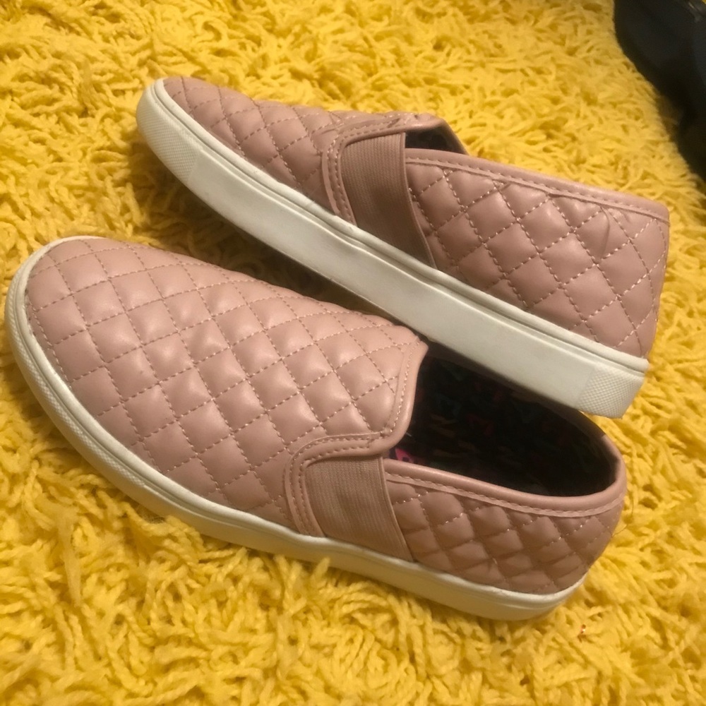 Steve Madden Slip-Ons